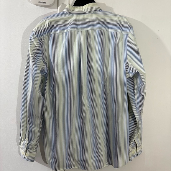 Eddie Bauer Mens Sz L Button Down Shirt Wrinkle Resistant Blue Green Striped LS - Picture 8 of 8